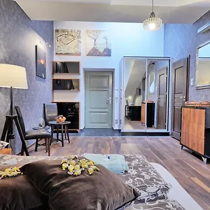 https://caf-garden-residence.krakowhotelspoland.com
