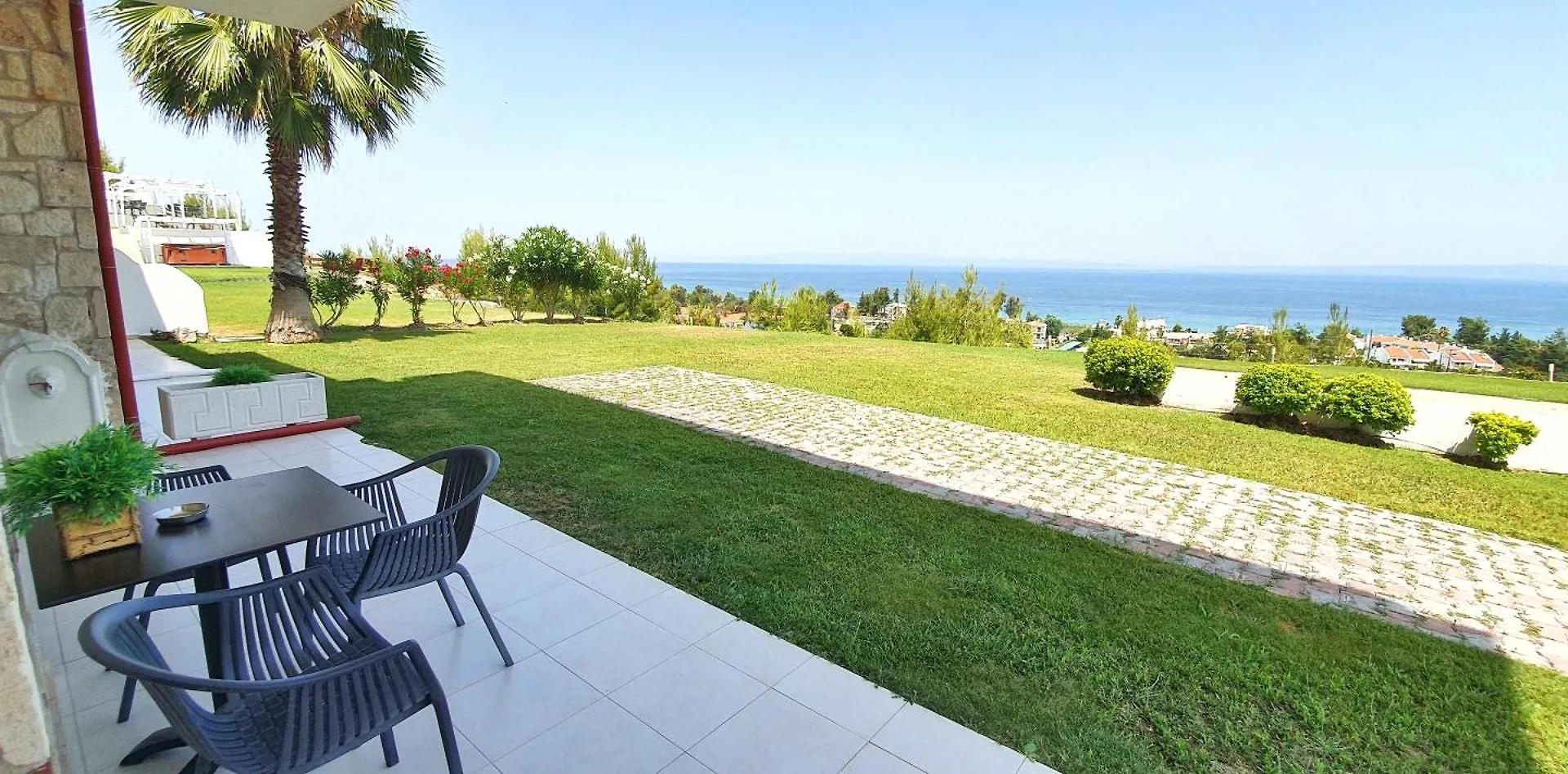 Bungalow White Tennis Apartments & Suites Pefkochori Yunanistan